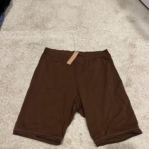 SKIMS fits everybody biker shorts